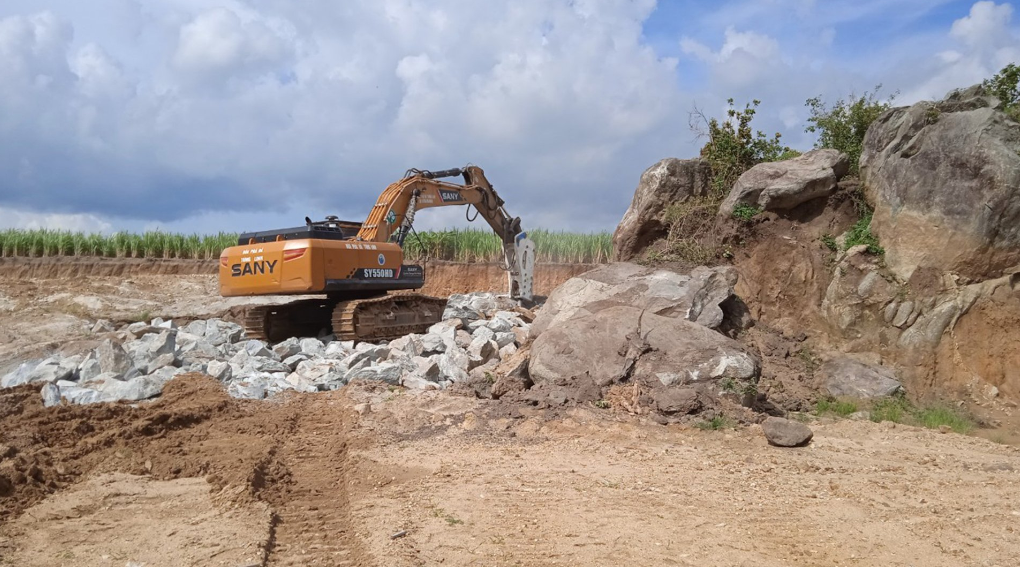 San Lấp Mặt Bằng Tại Lạc Dương